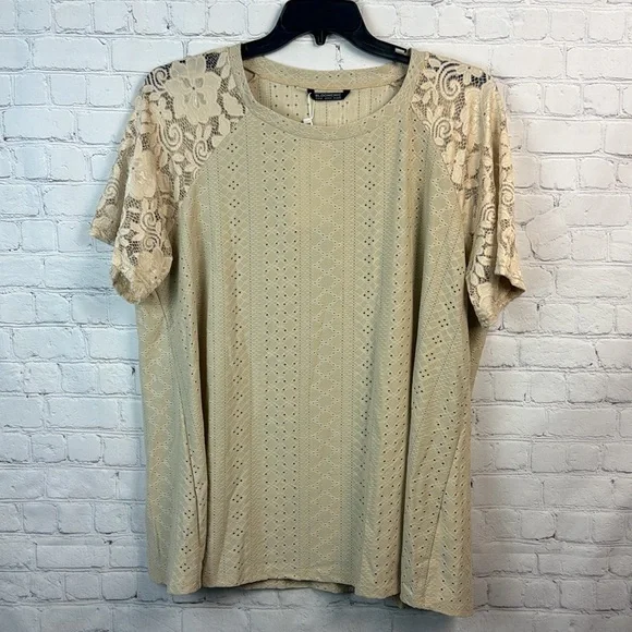 BloomChic Elegant Lace Sleeve Beige Short Sleeve Top Plus Size 2X - Picture 2 of 6